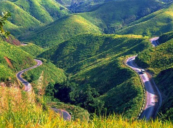 Hai Van Pass - Hue or Hoi An